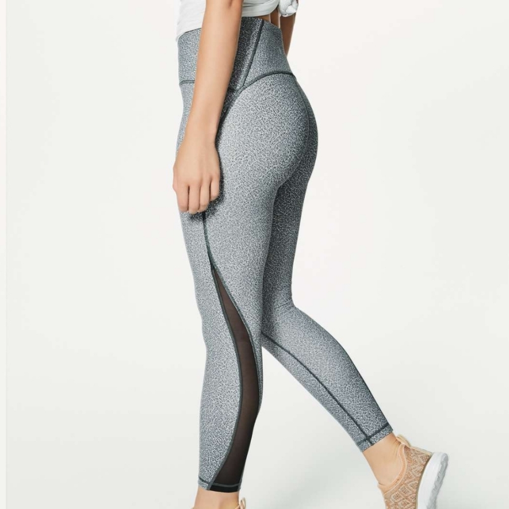 Crackle Pattern Train Times - Lululemon